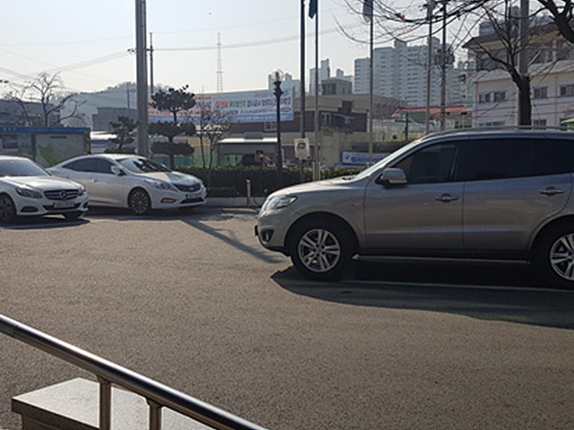 도마2동행정복지센터 본관 앞 주차장