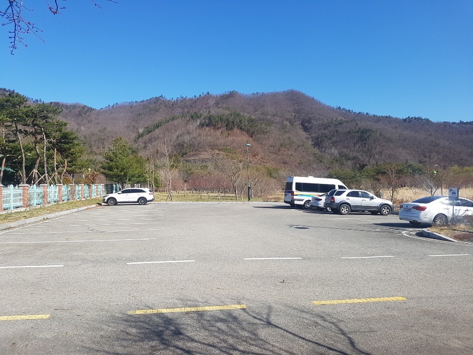 한국수자원공사 전남서남권지사 본관 정문 주차장